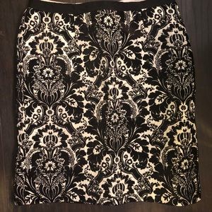 Black and white Karen Kane skirt
